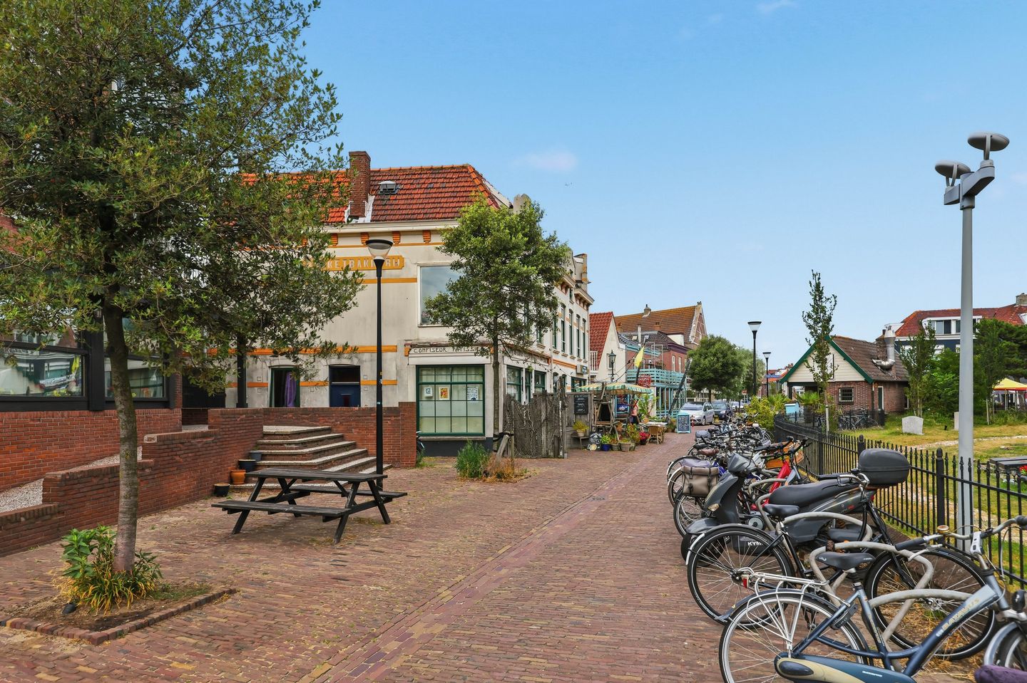 Photo 34 of Voorstraat 2