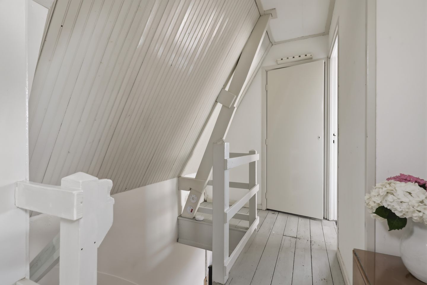 Photo 19 of Voorstraat 2
