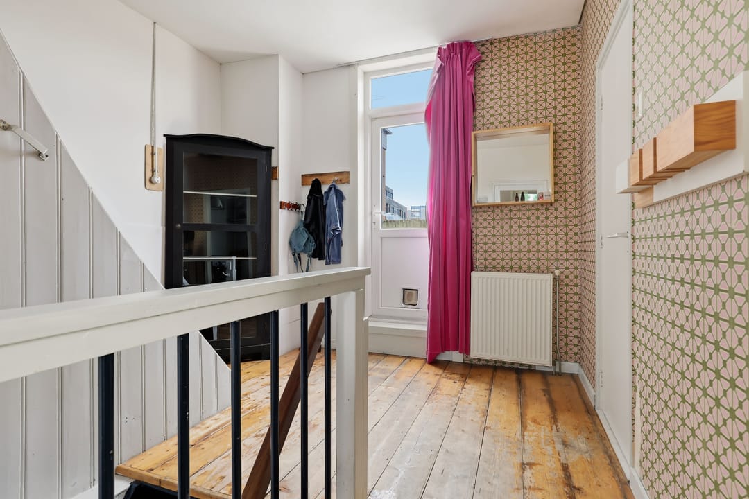 Photo 17 of Voorstraat 2