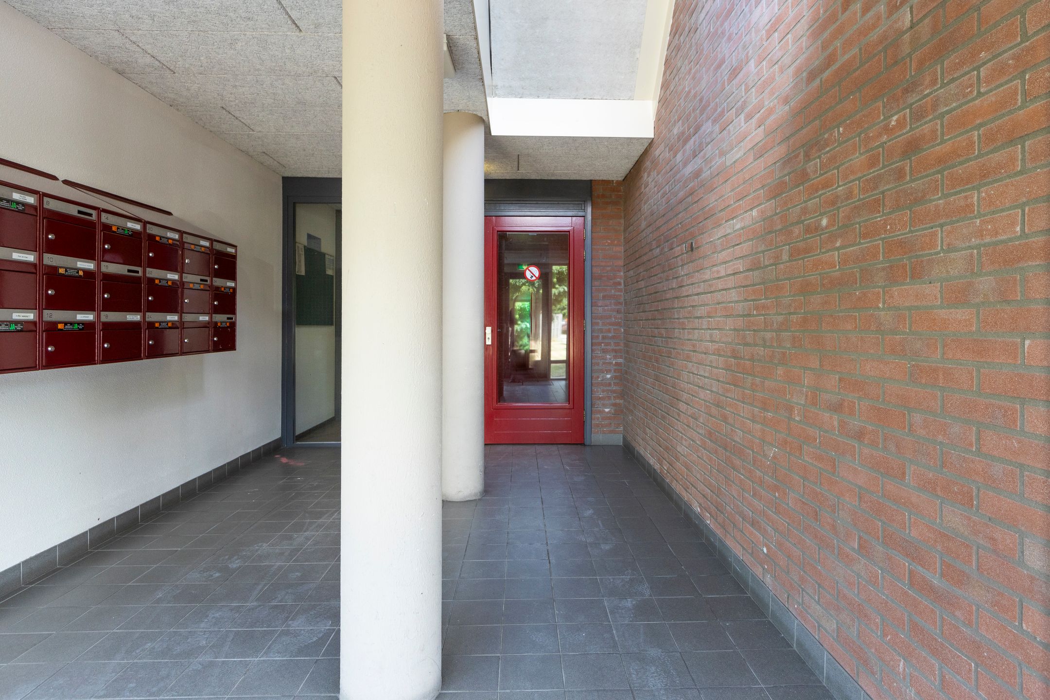 Photo 30 of Leeghwaterstraat 2