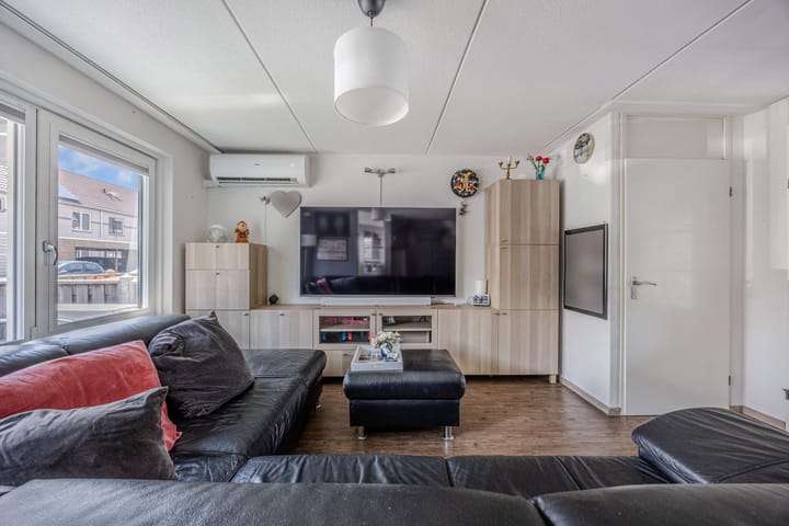 Tussenwoning te koop: Wolgastraat 14, Lelystad