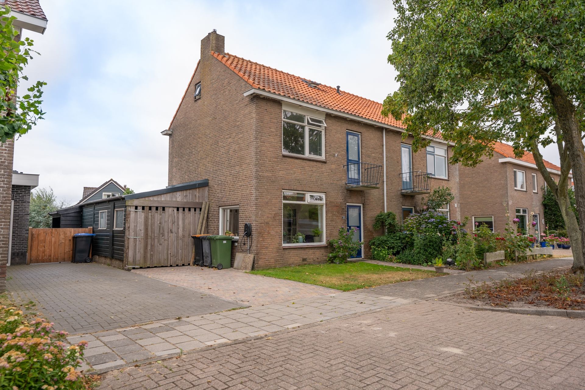 De Dageraad 10 