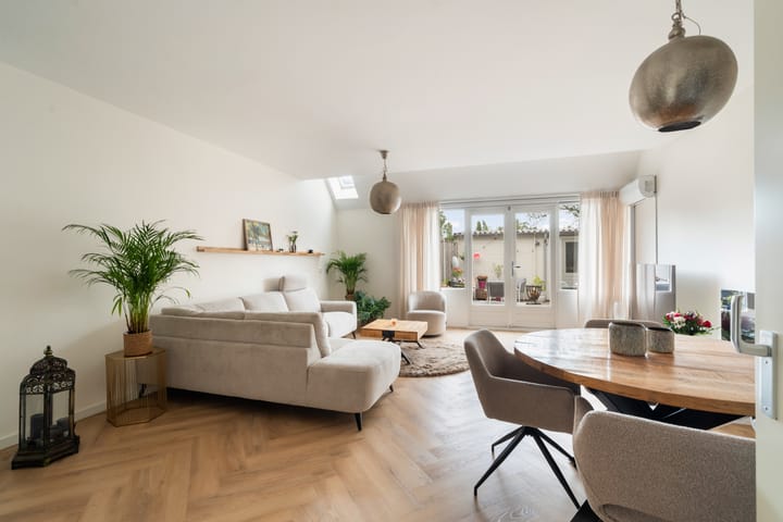 Tussenwoning te koop: Venus 63, Berkel En Rodenrijs
