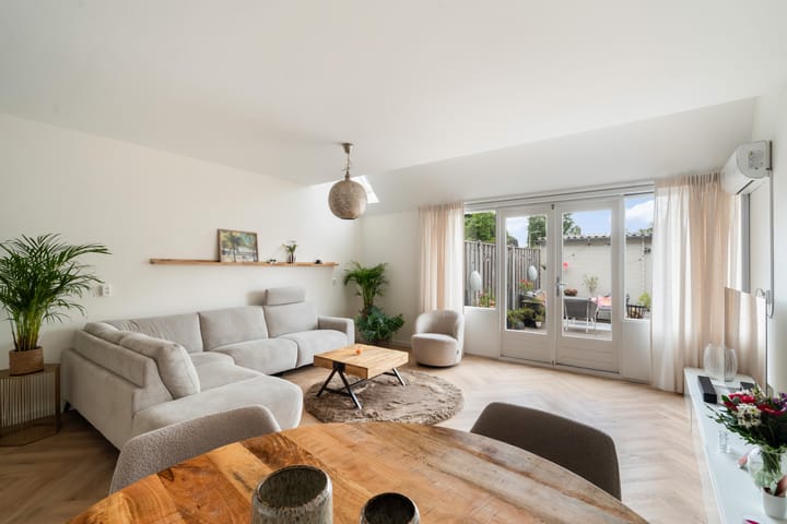 Tussenwoning te koop: Venus 63, Berkel En Rodenrijs