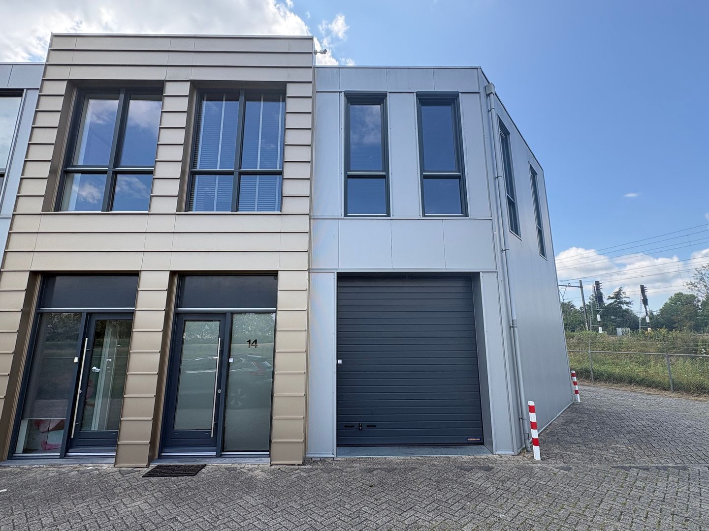 Bekijk foto 1 van Faradaystraat 17-14