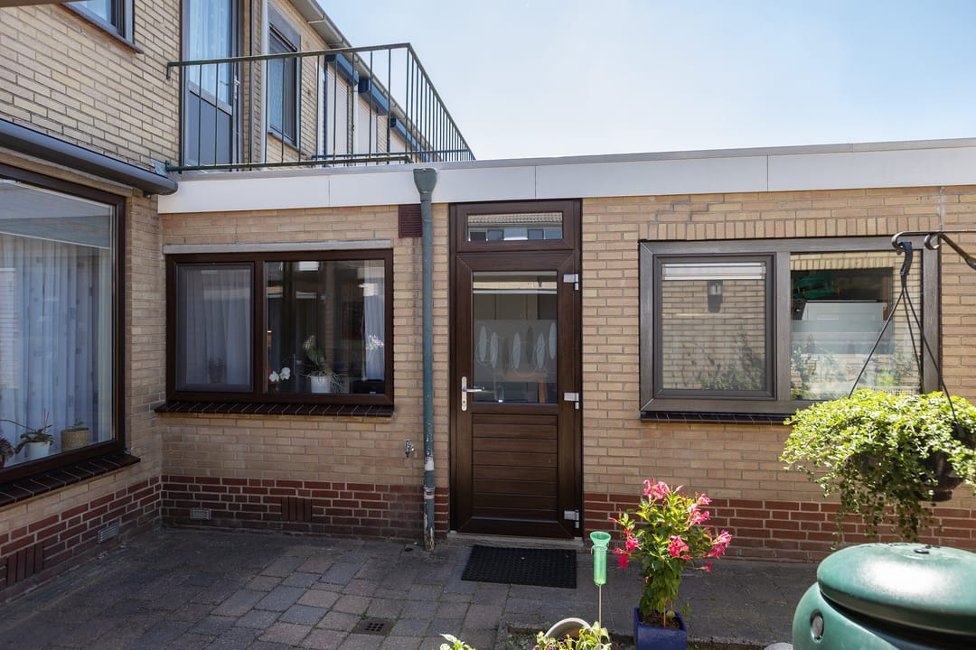 Photo 31 of Witte de Withstraat 9