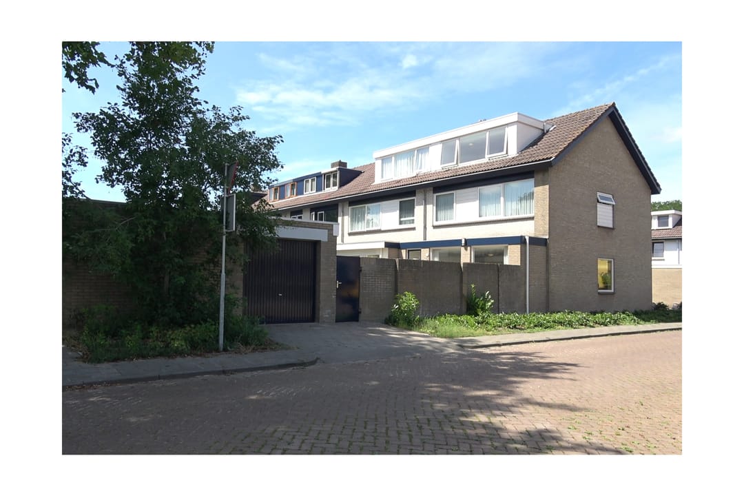 Photo 2 of Van de Zwaluwestraat 1