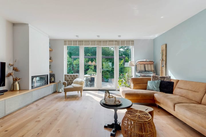 Tussenwoning te koop: Clara Egginklaan 32, Uithoorn