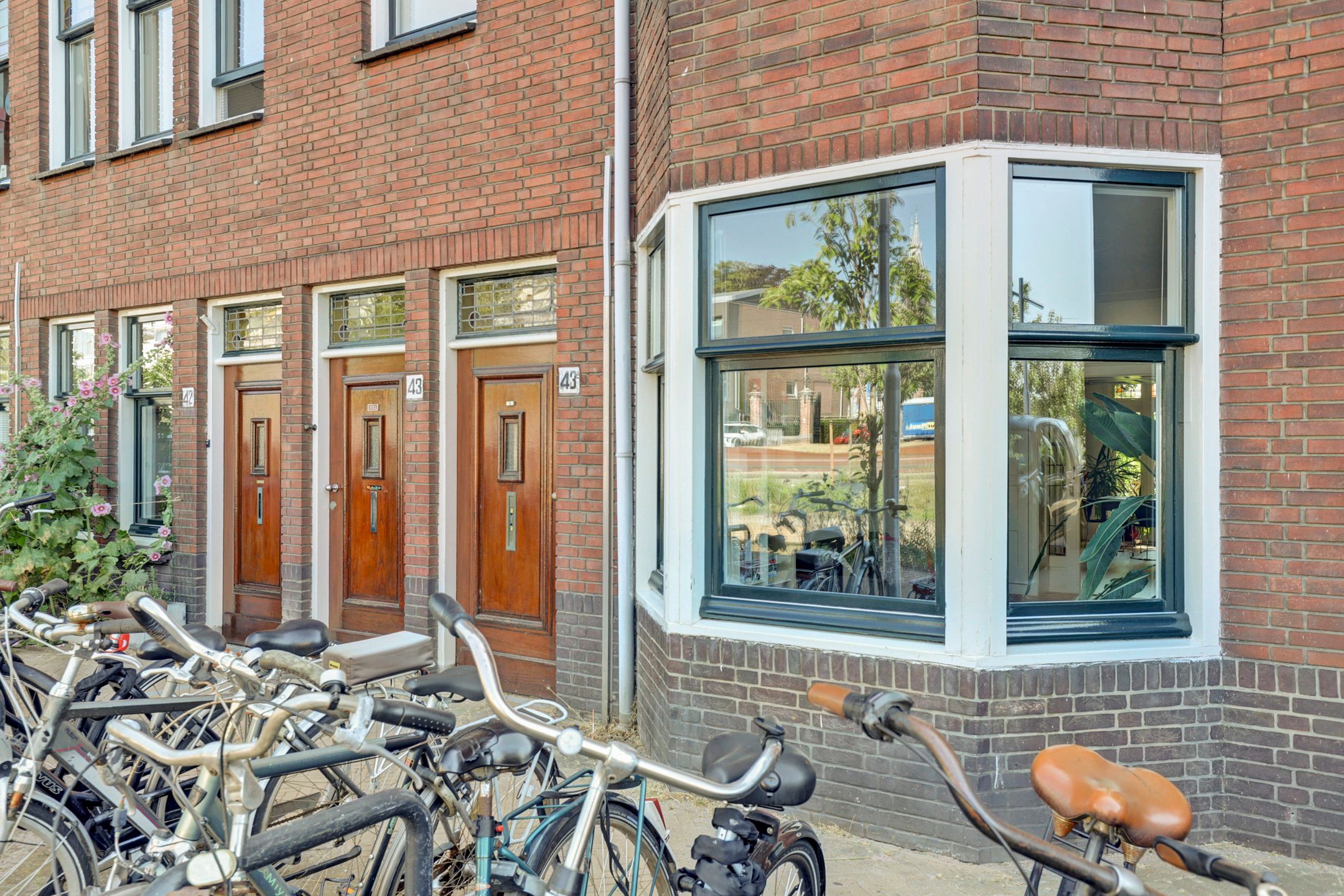 Photo 12 of Spoorsingel 42-A