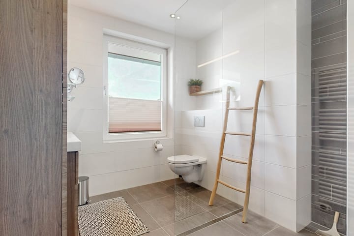 Tussenwoning te koop: Clara Egginklaan 32, Uithoorn
