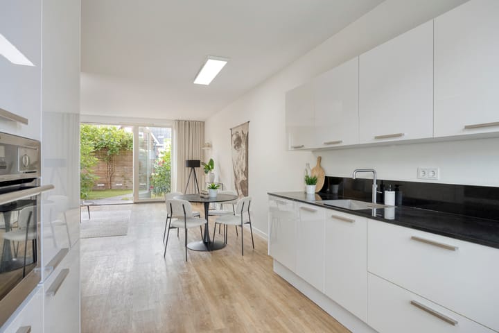 Tussenwoning te koop: Leostraat 47, Eindhoven