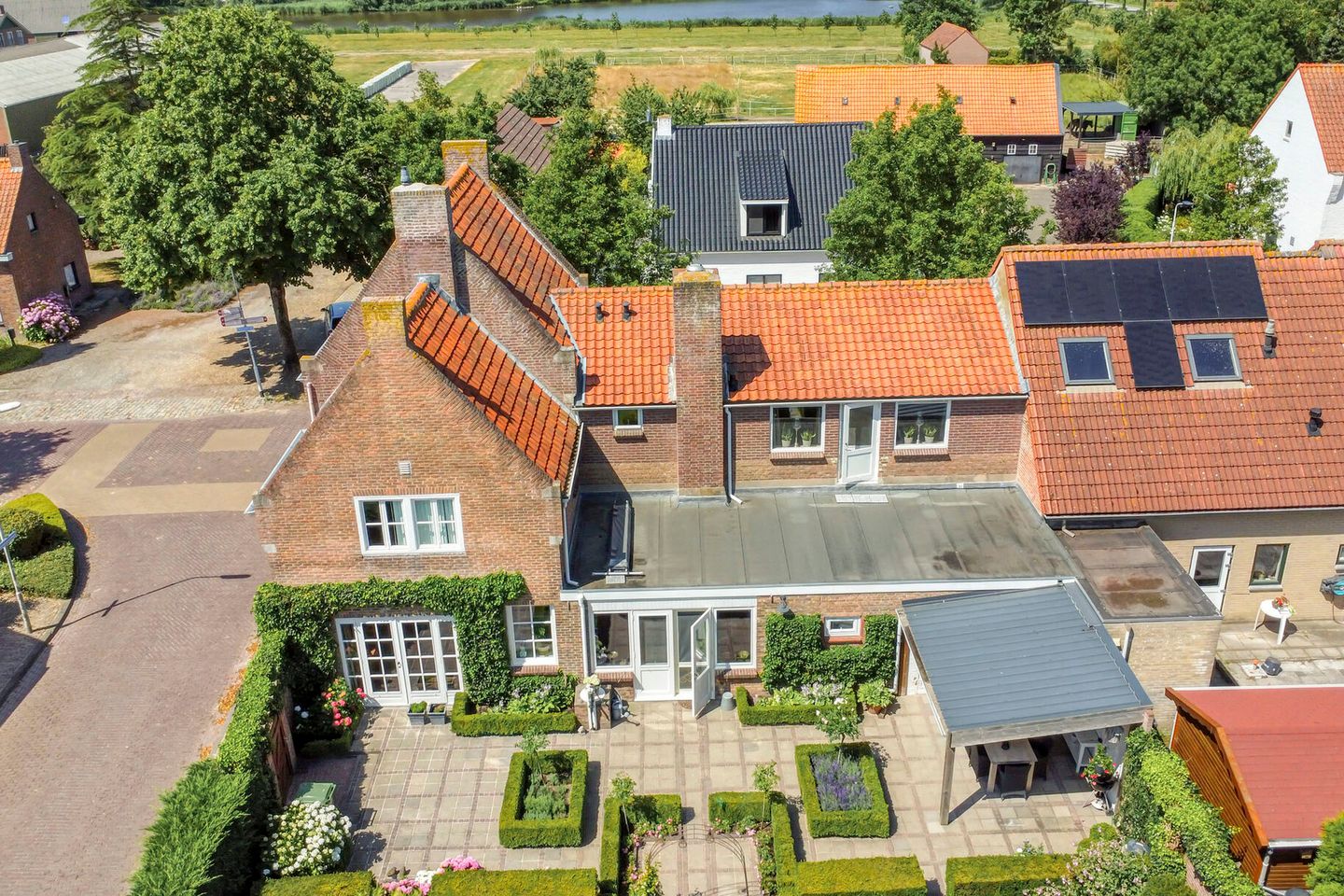 Photo 49 of Dorpsstraat 13