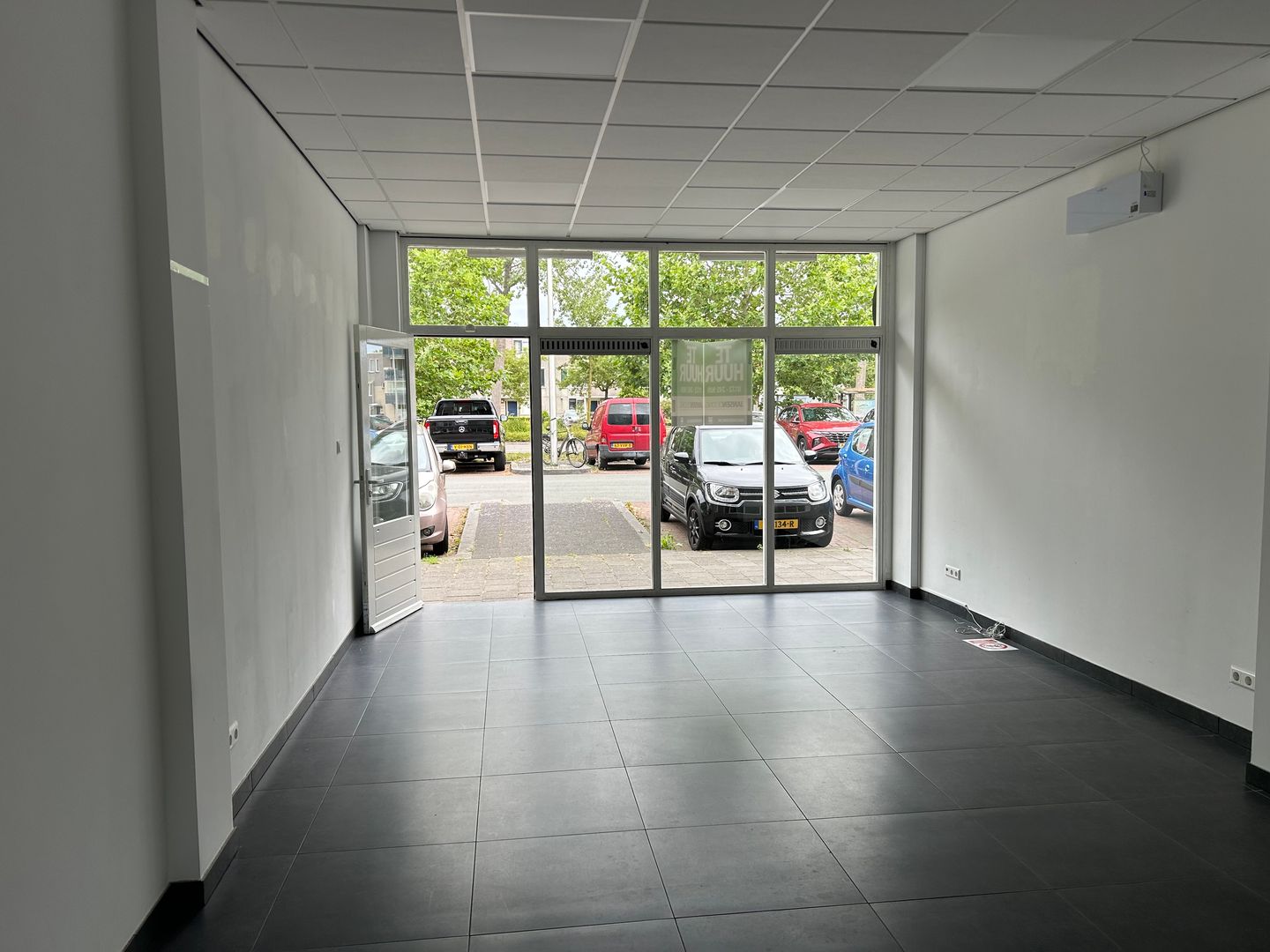 View photo 2 of Koningshof 73-A