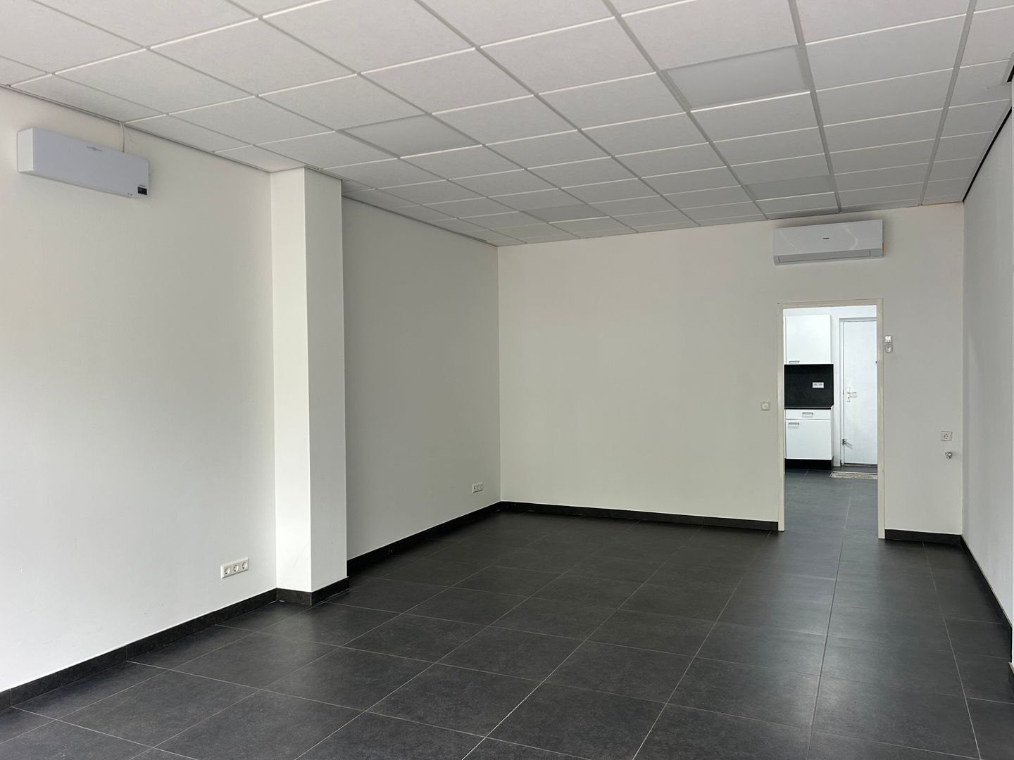 View photo 4 of Koningshof 73-A