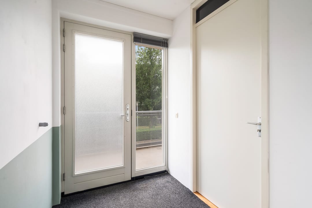 Photo 11 of Muiderstraat 51