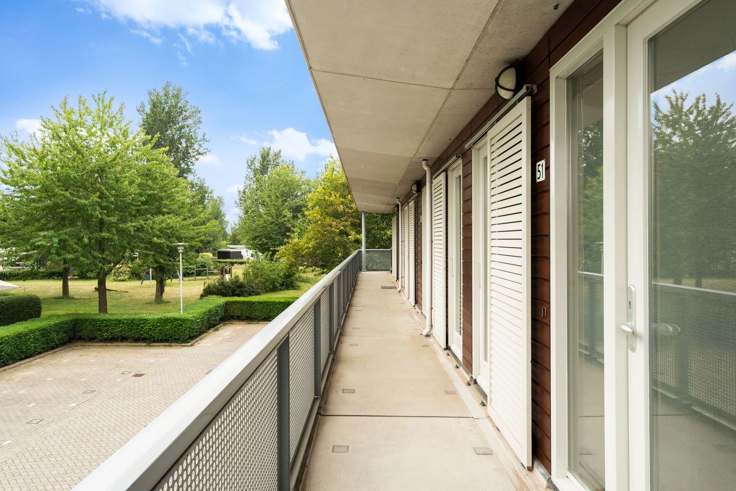 Photo 10 of Muiderstraat 51
