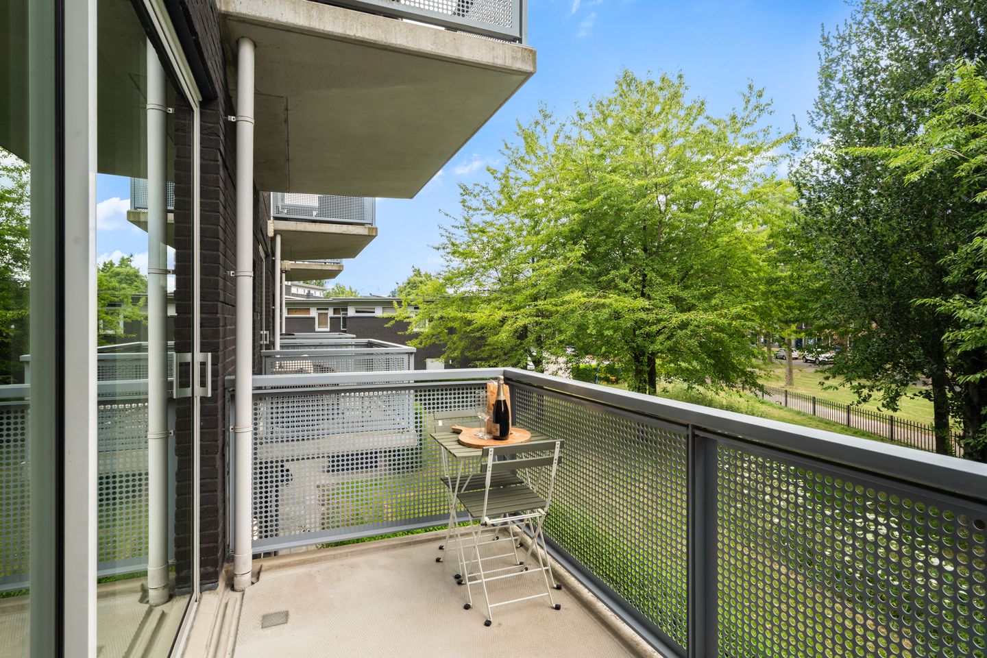 Photo 19 of Muiderstraat 51