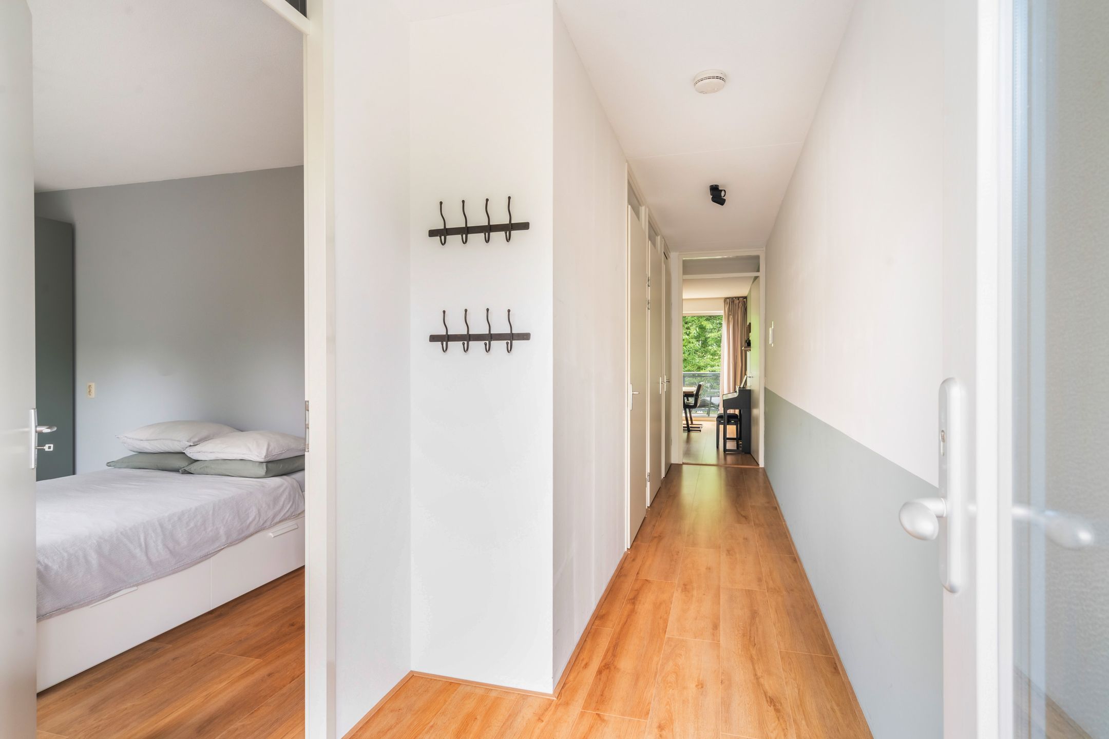 Photo 12 of Muiderstraat 51