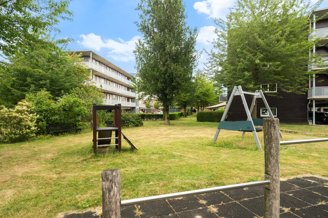 Photo 31 of Muiderstraat 51