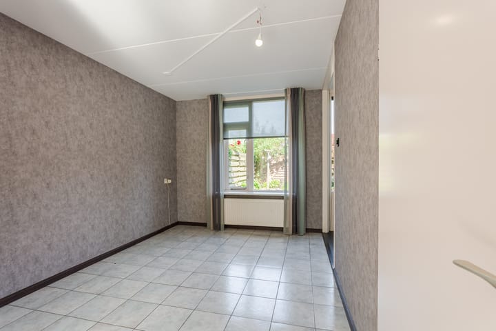Tussenwoning te koop: Van Goghlaan 52, Nijkerk