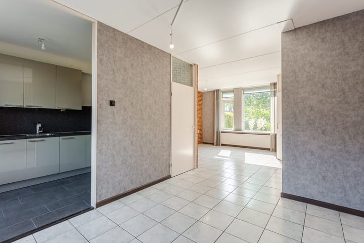 Tussenwoning te koop: Van Goghlaan 52, Nijkerk