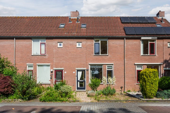 Tussenwoning te koop: Van Goghlaan 52, Nijkerk