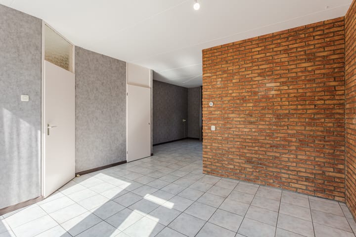 Tussenwoning te koop: Van Goghlaan 52, Nijkerk