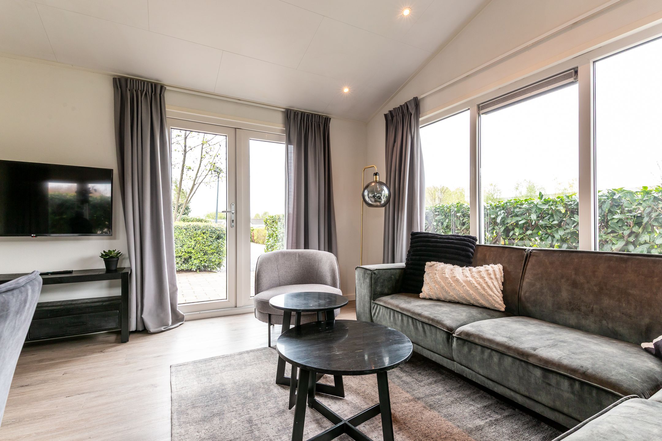 2-bedroom freehold villa in Halfweg — photo 4 of 5