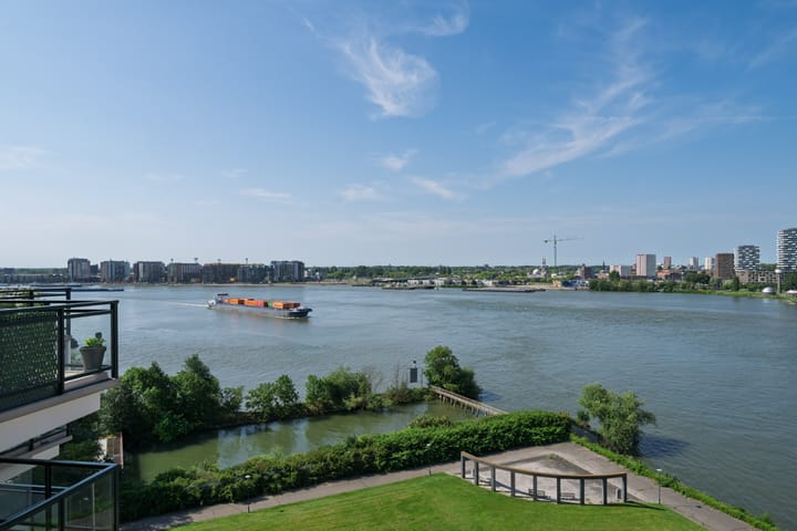Appartement te koop: Buitenbassinweg 773, Rotterdam