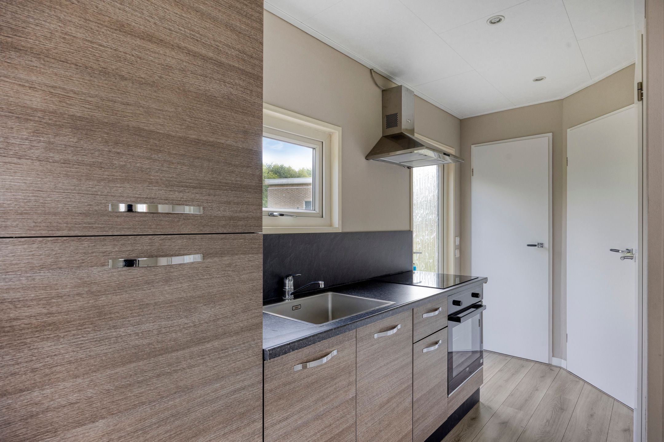 2-bedroom freehold villa in Oostvoorne — photo 3 of 5