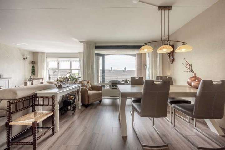 Appartement te koop: Wilhelminaplein 53, Oud-Beijerland
