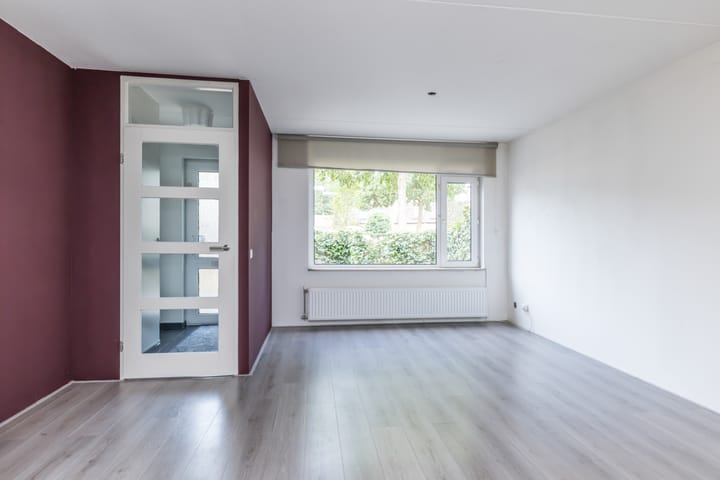 Tussenwoning te koop: Landvoogdstraat 81, Heerlen
