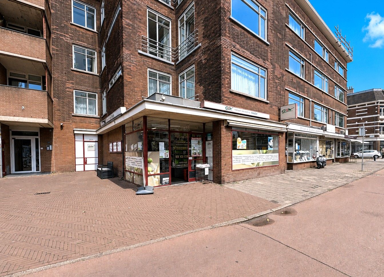 Bekijk foto 1 van Laan van Meerdervoort 205