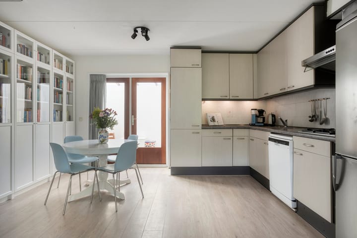 Tussenwoning te koop: Ir. Driessenstraat 102, Leiden