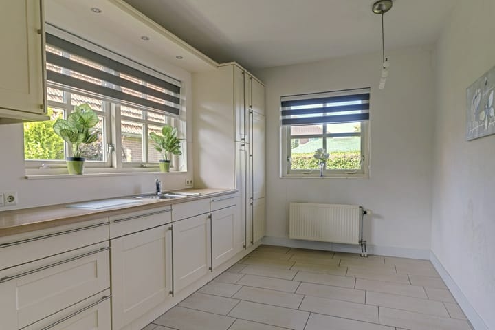Vrijstaande woning te koop: Stationsstraat 29, Valburg