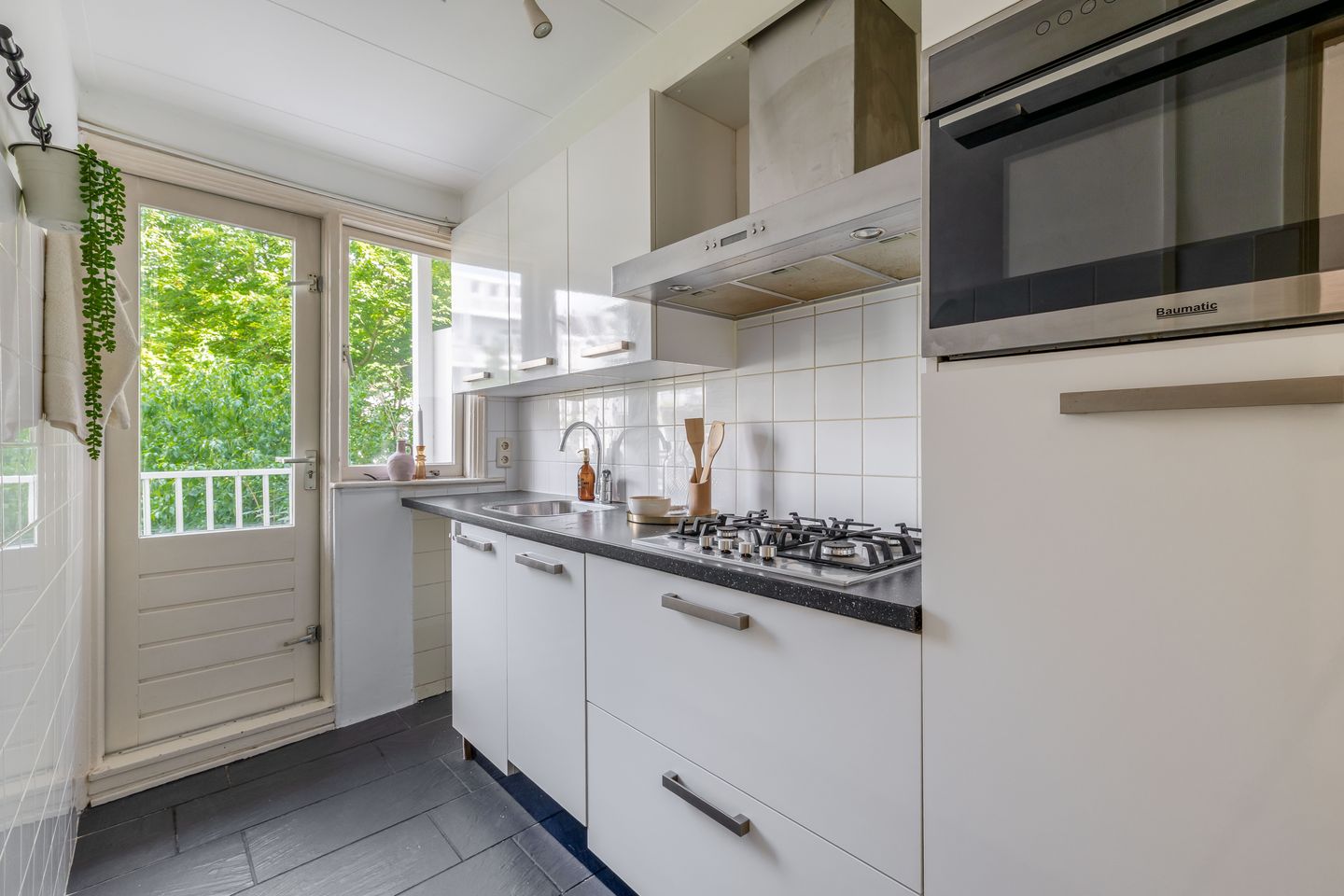 Foto 4 van Van Beuningenstraat 154-1