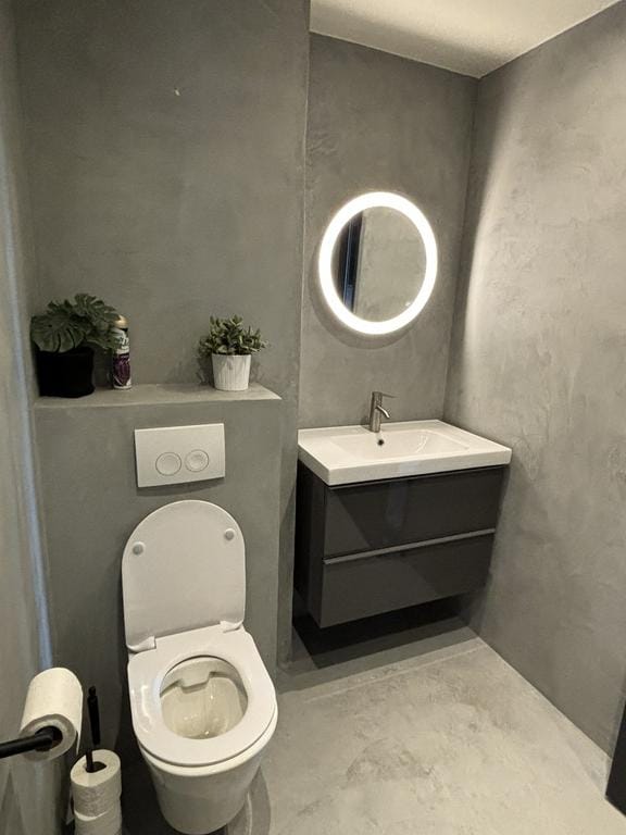 Appartement te huur: Sint-Jobskade 60, Rotterdam
