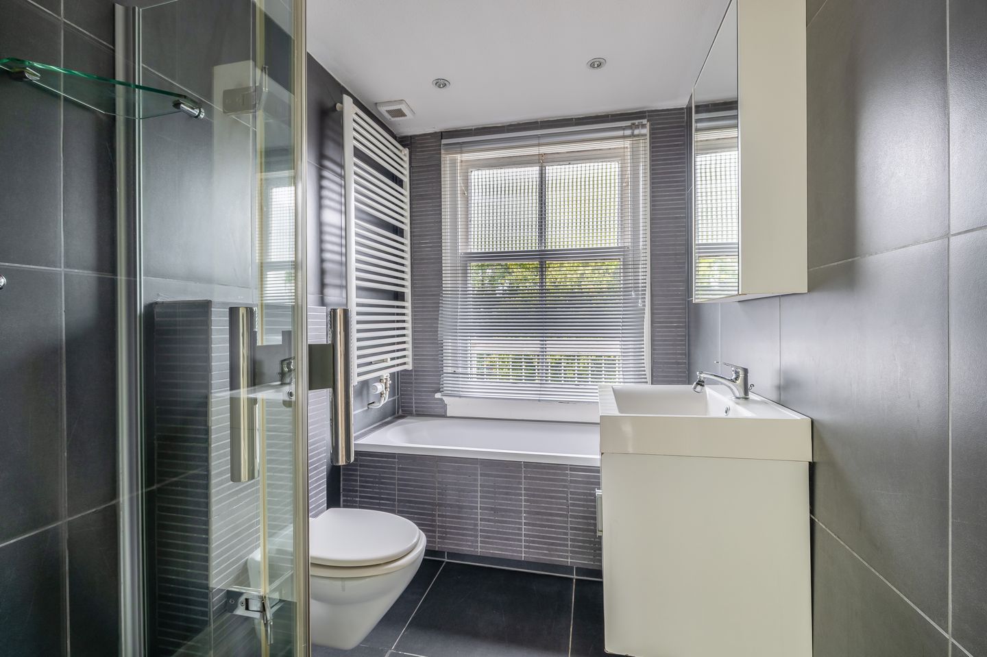 Photo 25 of Van 's-Gravesandestraat 26-B