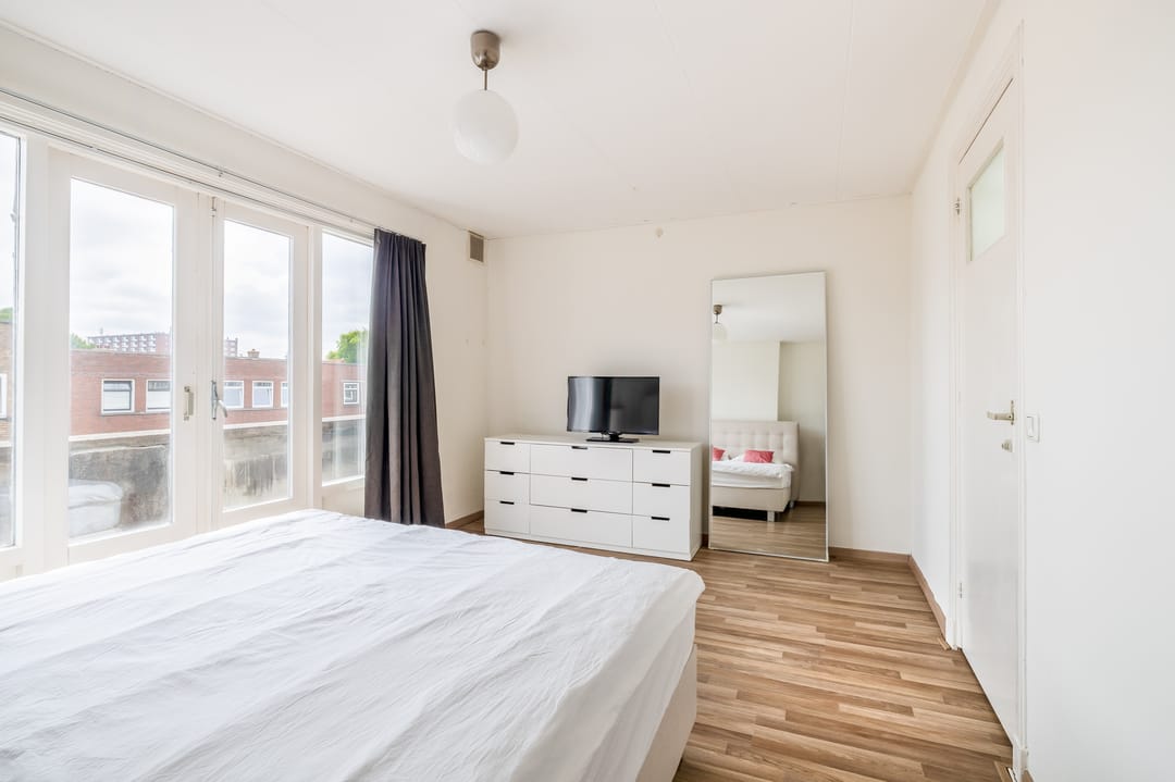 Photo 22 of Van 's-Gravesandestraat 26-B