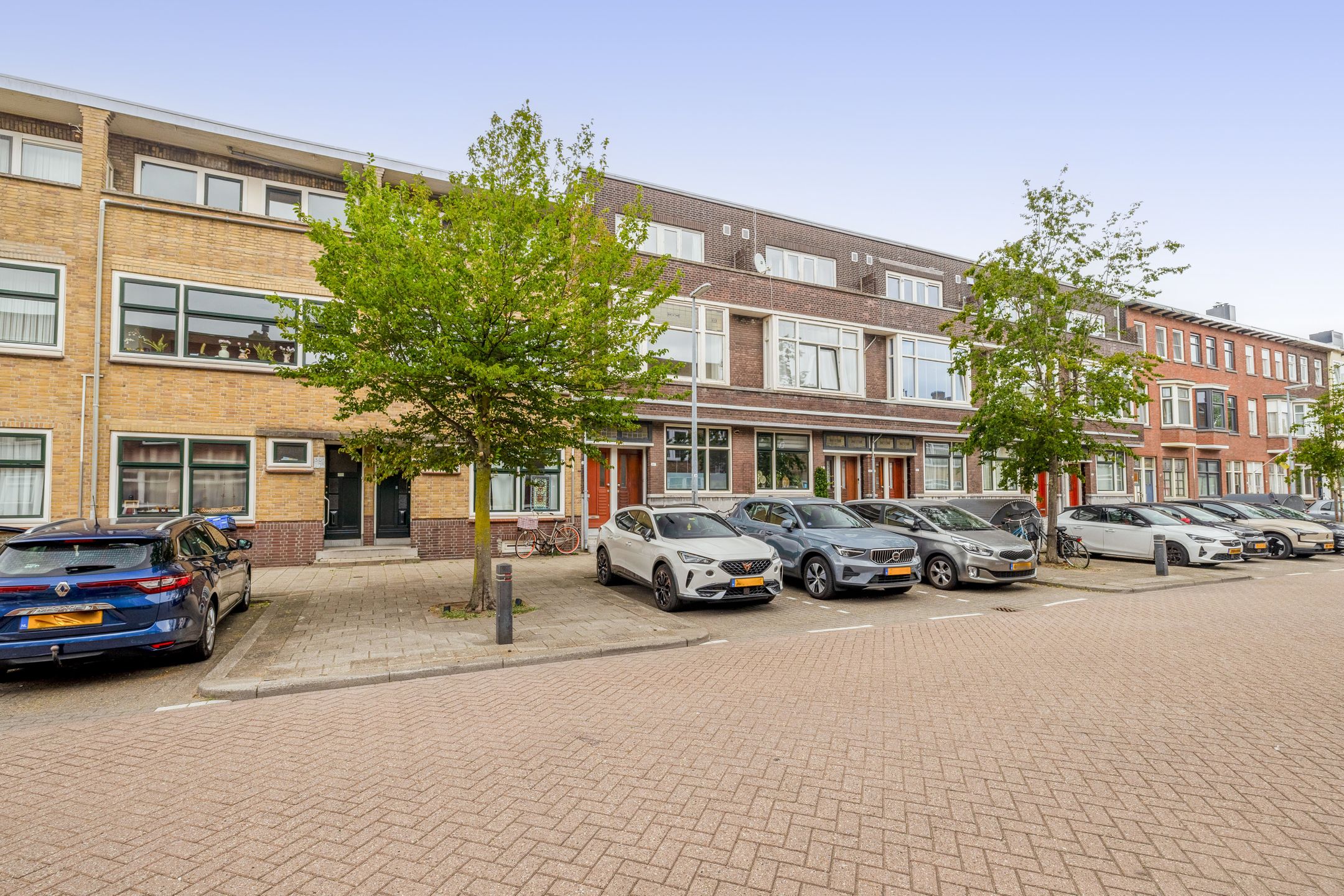 Photo 39 of Van 's-Gravesandestraat 26-B