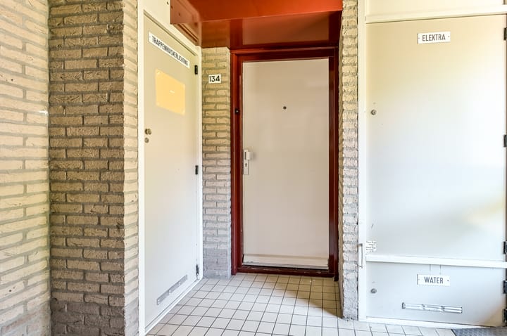 Appartement te koop: Basilicumweg 134, Almere
