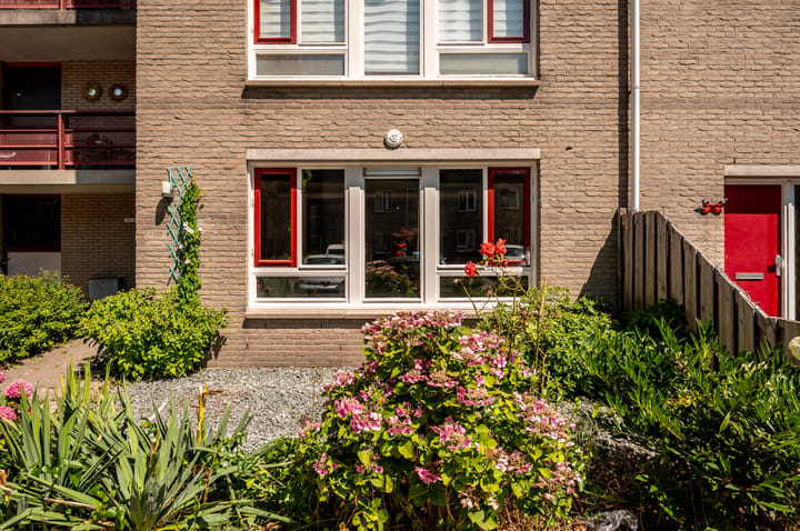 Appartement te koop: Basilicumweg 134, Almere