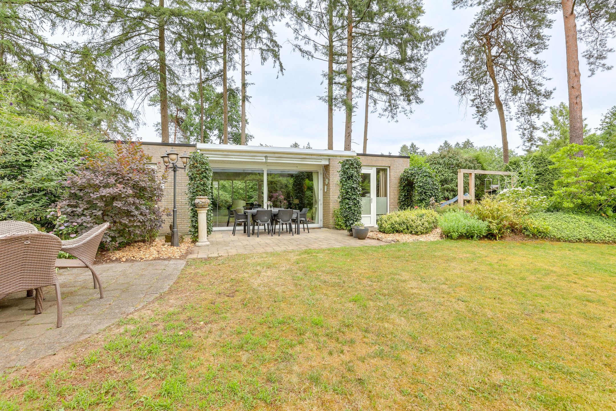 2-bedroom freehold villa in Lochem — photo 1 of 5