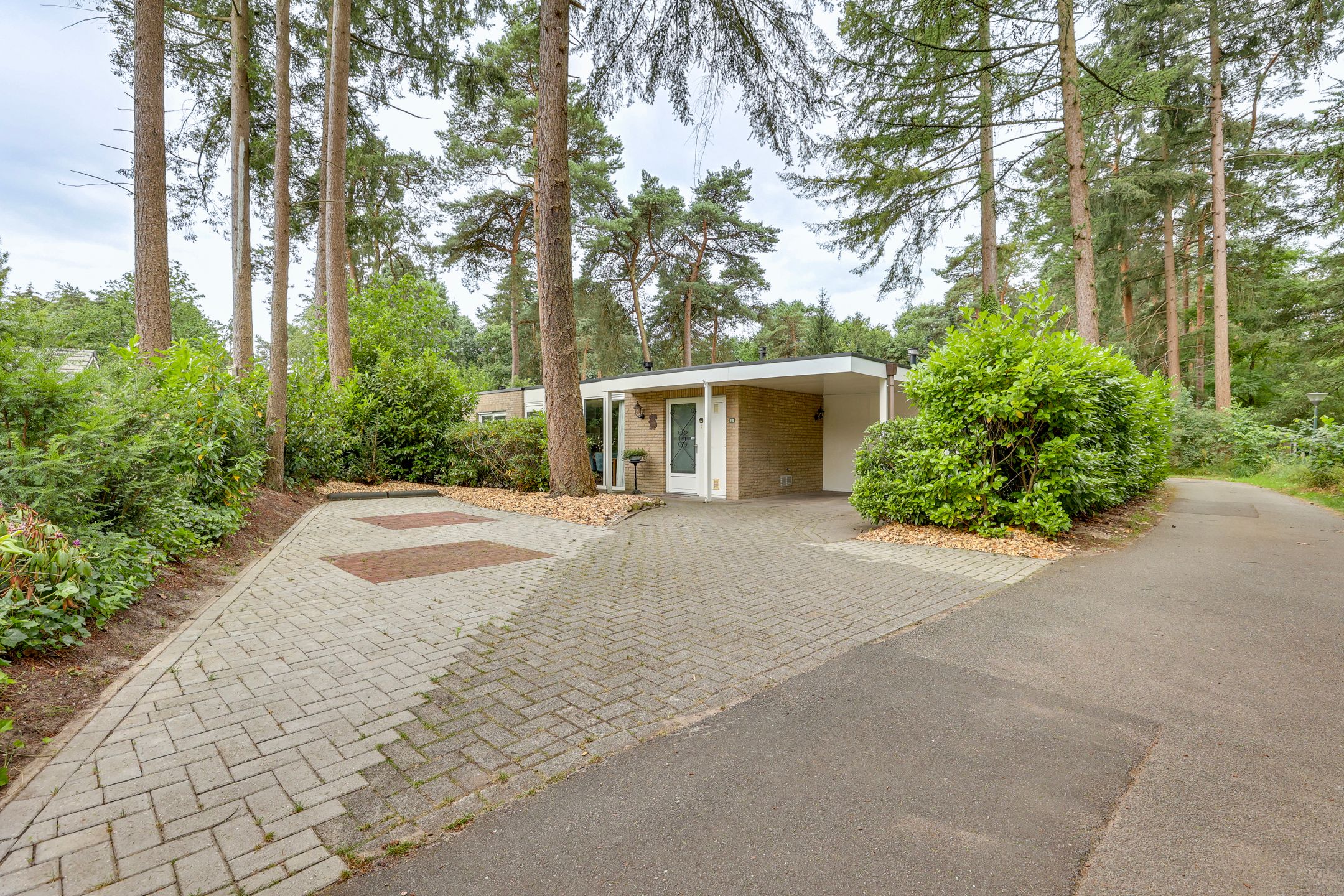 2-bedroom freehold villa in Lochem — photo 5 of 5