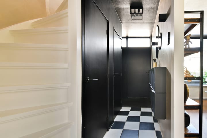 Tussenwoning te koop: Jacob van Lennepstraat 11, Spijkenisse