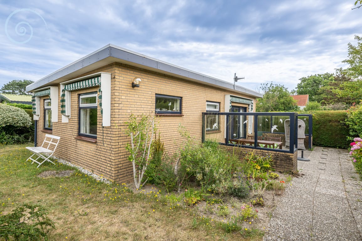 2-bedroom freehold villa in Ouddorp — photo 1 of 5