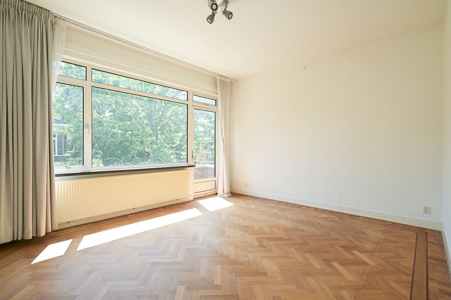 Photo 19 of Van Neckstraat 49