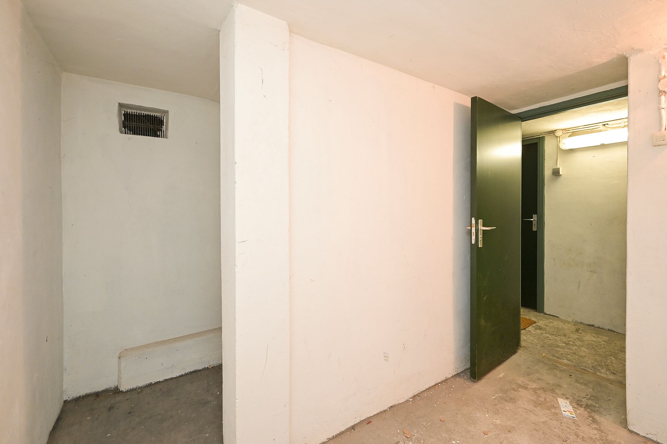 Photo 27 of Van Neckstraat 49