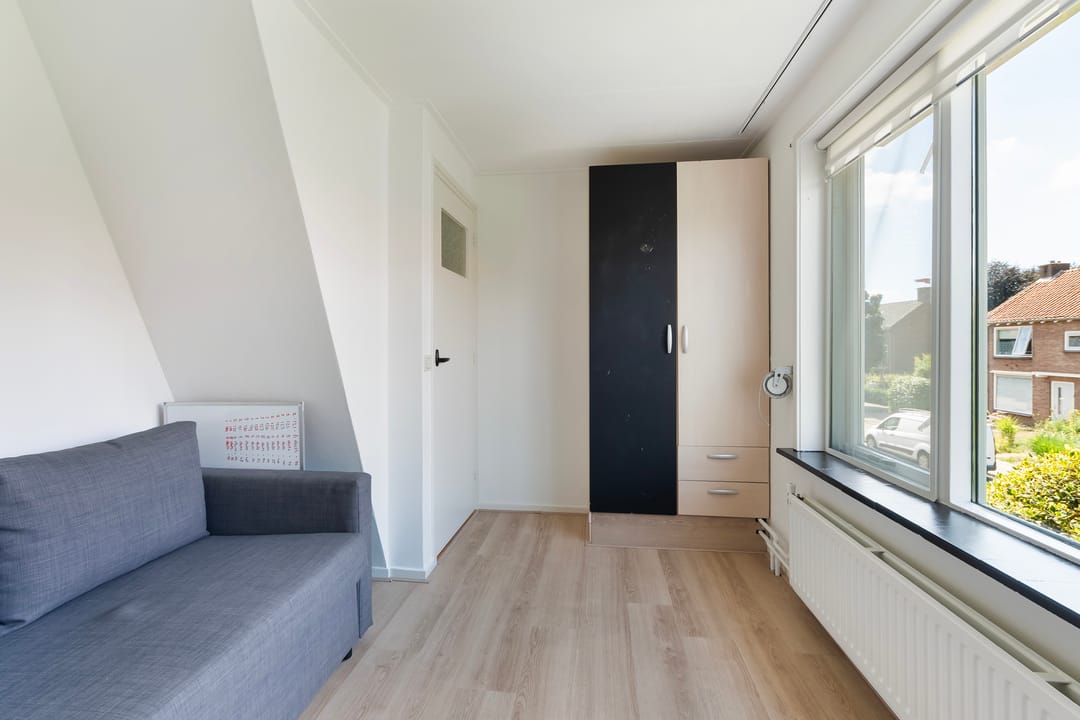 Photo 22 of Meidoornstraat 17