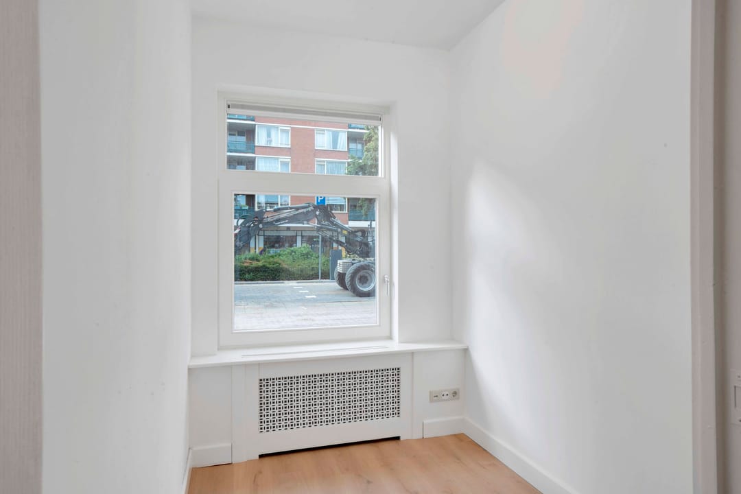 Photo 13 of Linnaeusstraat 13